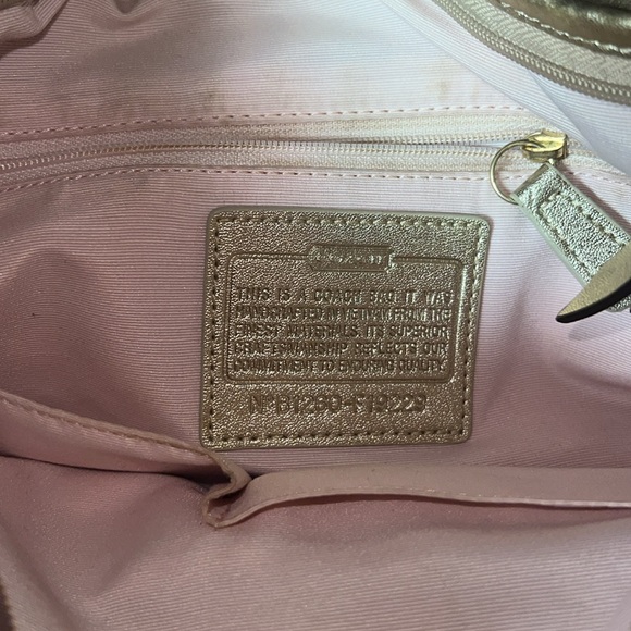 Coach purse - Picture 4 of 5
